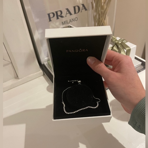 Pandora bracelet - Picture 1 of 2